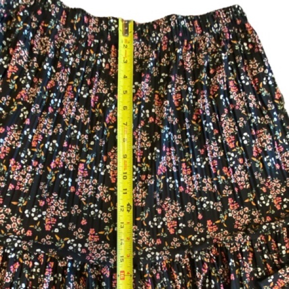 NWOT Loft pleated skirt - Picture 4 of 11
